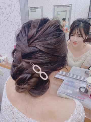 綺云🎀Sunny彩妝造型師 - 新娘包頭