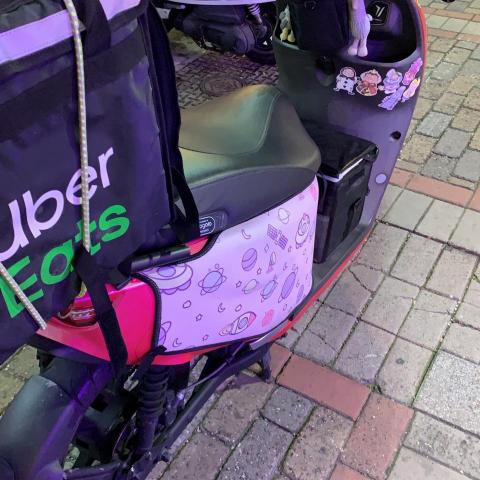 提供uber外送員服務的專家子德