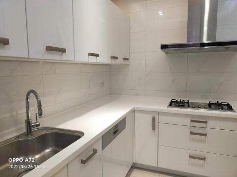 鍾小玲 - 廚房，琉璃臺，廚具，大小抽屜，抽油煙機，冰箱洗手台，水槽，除垢