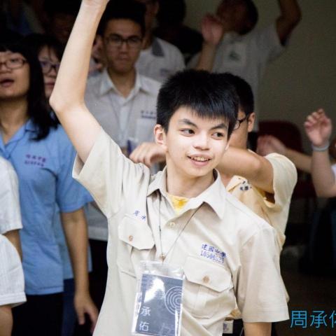 提供訓練狗服務的專家周承佑