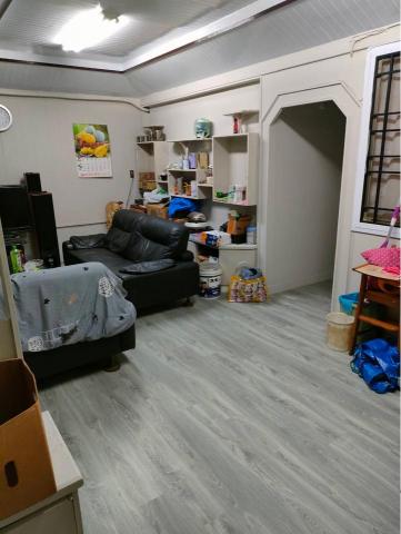 鼎鑫地板工程行 - 文山案場 50年老屋亦可施作 使用spc石塑礦質地板 鼎鑫地板工程行 - 文山案場 50年老屋亦可施作 使用spc石塑礦質地板