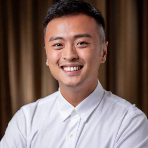 提供英翻中服務的專家Jerry LU