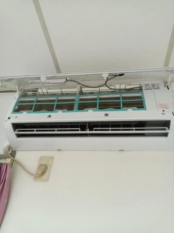 殤雪 - 套房冷氣濾網擦拭清洗