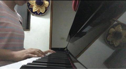 張亦慈 - 練習鋼琴 增進自己