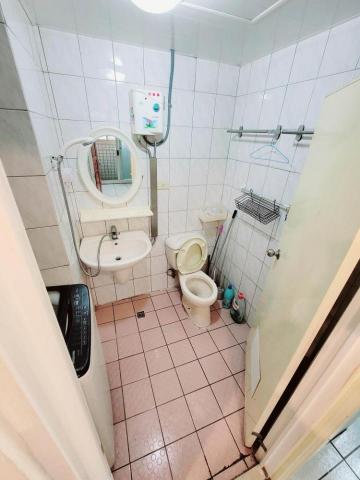 泰瑞爾居家工坊 - 馬桶洗臉台這些弄乾淨已經是基本要求，現在我連側邊洗衣機旁角落地板要伸手擦的髒污細節，我一個也不放過！！