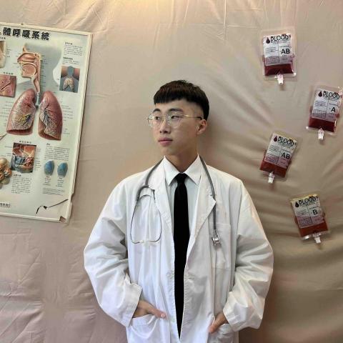 提供奧數教程服務的專家馬承瀚