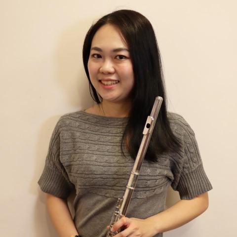 提供2002股價服務的專家謝家喆