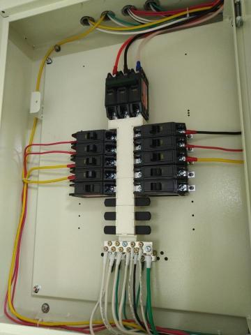 嘟泉水電工程 - 學校電力改善室內配電 燈 風扇迴路、盤體配置