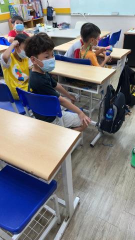 陳韋穎 - 帶小朋友學習