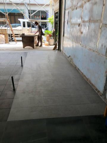 拓暘工程有限公司 - 苗栗-拉麵店地磚鋪設