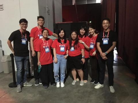 Jack - 就讀UW華盛頓大學時期去香港參加國際志工RISE團隊照片～