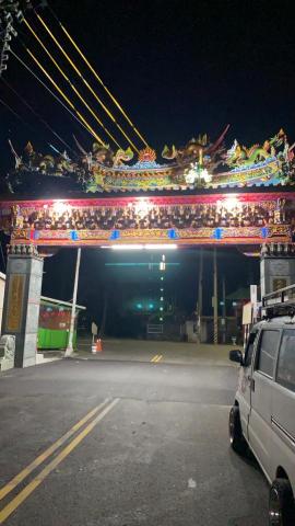 保力工程行 - 廟宇牌樓燈光配置中