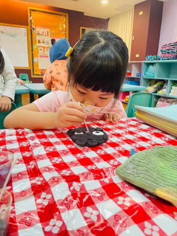 黛飾萍藝工作室 - 陶藝