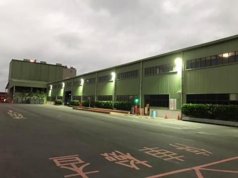 育文科技有限公司 - 工廠探照燈 育文科技有限公司 - 工廠探照燈