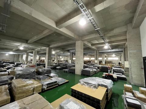 育文科技有限公司 - 工廠燈具安裝配置 育文科技有限公司 - 工廠燈具安裝配置