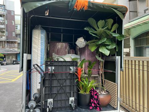 大叔阿漢貨運行 - 傢俱，植物搬運，內湖➡️高雄