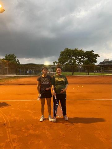 風行網球 - 孕婦打網球 風行網球 - 孕婦打網球