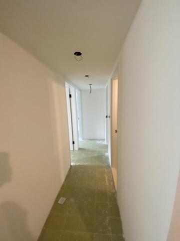 小劉 - 批土打磨後油漆