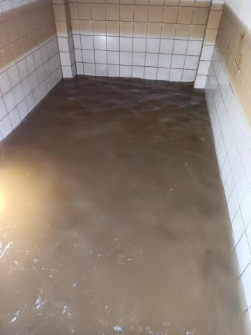 全球補漏 - 水池塔 清洗前 全球補漏 - 水池塔 清洗前