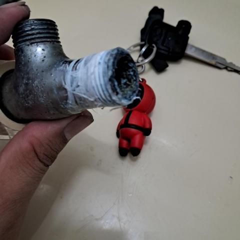 何師傅 - 水龍頭斷牙拆除 何師傅 - 水龍頭斷牙拆除