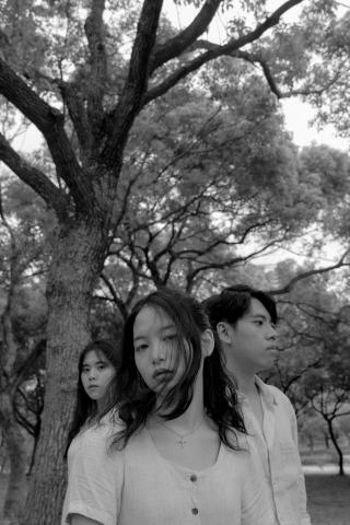 Shanoe - 替樂團Midnight  Story所拍攝的團體形象照