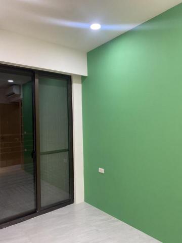 乙辰有限公司 - 跳色牆面