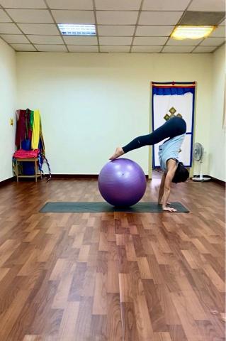 MindfulFlow Space 息之間 - 一對一 皮拉提斯大球（身體覺察、肌耐力、穩定性、筋膜調節）