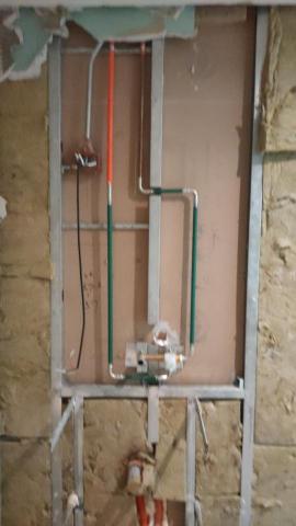 小豪水電工程 - 預埋臉盆龍頭