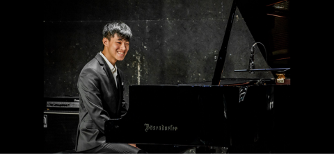 邵恩傑 - 琴之翼V.K克國際音樂大賽-其他樂器組第二名