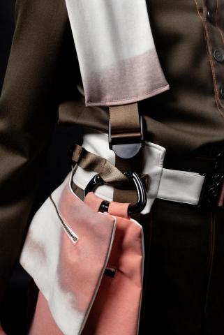 Yi-Jing Chen - 苦雨之地 The Land of Little Rain
服裝設計與製作：Yi-Jing Chen

更多資訊：
https://yjc-studio.com/The-Land-of-Little-Rain