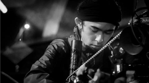 Shanoe - ：：Behind The Scenes：：
劇組工作照側拍