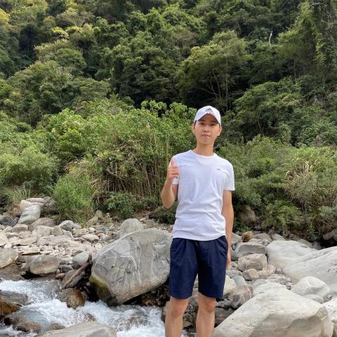 李俊逸