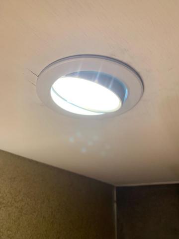 彭育棋 - 燈具安裝及更換（吸頂燈、崁燈、風扇燈…）