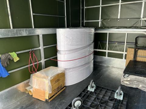 大叔阿漢貨運行 - 木製傢俱配送，包膜防止刮傷，
龜山➡️永和