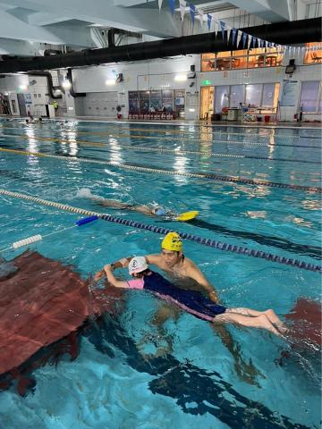 藍胤庭（竹竿教練 - 輔助漂浮