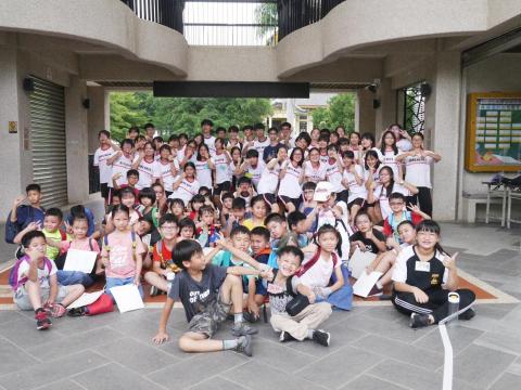 李雅雯 - 升高三暑假主辦的營隊