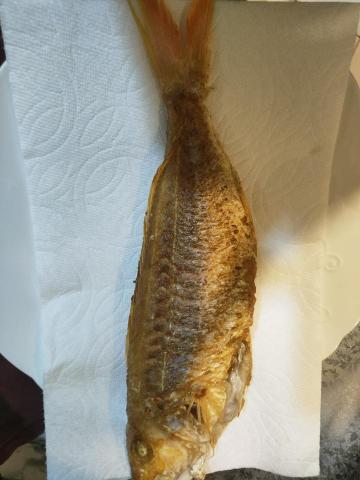 賴小姐 - 煎魚是否具煮飯功力的基本指標，這是家庭式煎魚，沒有擺盤！