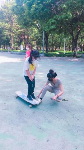 長板假期｜長板教學｜岱妤教練 - 耐心仔細的指導