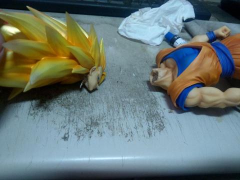 Ngasawa Lin - 1/7超級賽亞人3不可動人形斷頭修理過程1