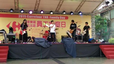 LIVE 空間 活動整合 - 家樂福 員工 家庭日 