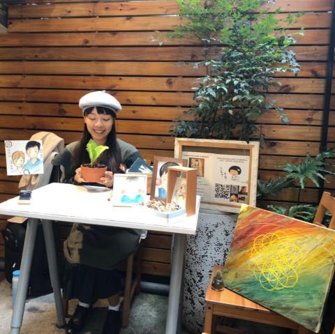 ChaChaYaoArt - 擺攤時的ME ChaChaYaoArt - 擺攤時的ME