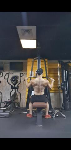 皮老師 - 教練體態