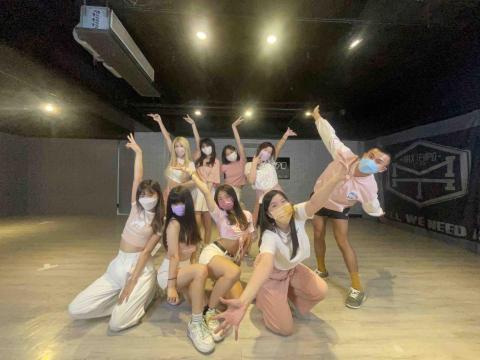 提供有氧舞蹈教室服務的專家呂妹的燒辣教室