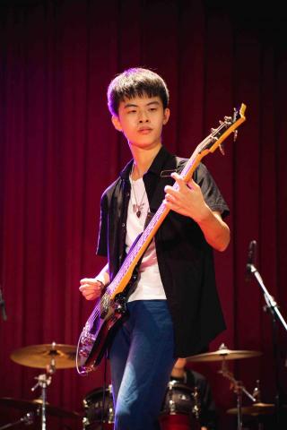 提供高中物理服務的專家邱子滔