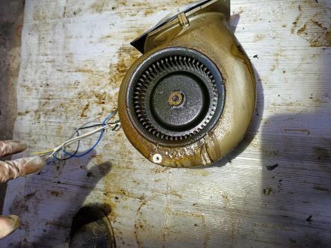 周隆昌 - 馬達渦輪清洗前