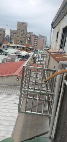 張師傅工作室 - 冷氣架訂製安裝