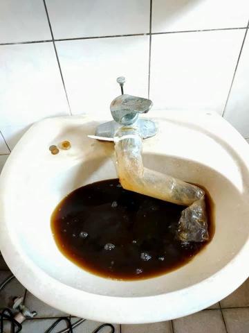 八方興業冷氣工程行(聖翔) -  水管清洗 八方興業冷氣工程行(聖翔) -  水管清洗