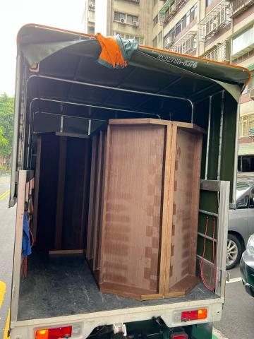 大叔阿漢貨運行 - 木製書架運送，信義區➡️高雄