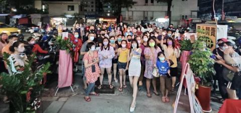 活動主持人魚仔-岱妤 - 台灣大哥大小港開幕活動 活動主持人魚仔-岱妤 - 台灣大哥大小港開幕活動