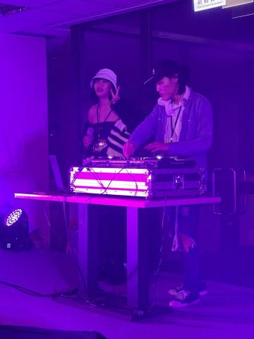 DJ Gin 阿銀 - 